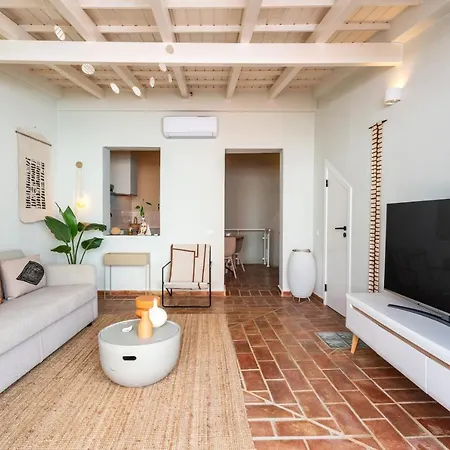 Privilege Casa Perto Do Mar With Rooftop Jacuzzi, *